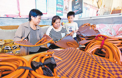 河北創(chuàng)新模式激活扶貧動(dòng)力 年人均增加工資性收入2萬(wàn)余元